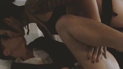 Inked lez amateur babe duo enjoy strapon pussyfucking