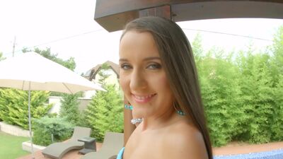 Sapphix presents Adriana using fingers solo