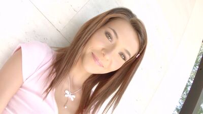 Sapphix presents Alexis Brill using fingers solo