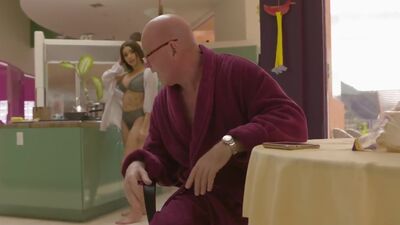 Housewife Aaliyah Hadid Gives Her Driver a Special Tip