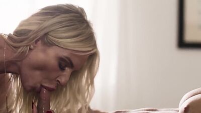 Wet Latina teen Violet Starr sucked guys dick during the meeting with MILF