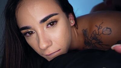 Lucious Latina Gaby Ortega getting her big naturals drizzled in oil