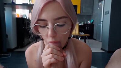 Eva Elfie Fucks a fan and streams it