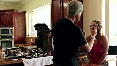 Big tits MILFs Jada Stevens first lesbian experience on the massage set