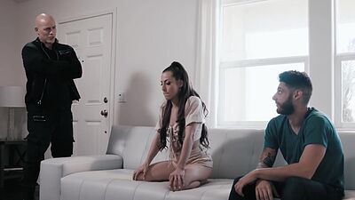 Spencer Bradley offers to have sex with Derrick Pierce