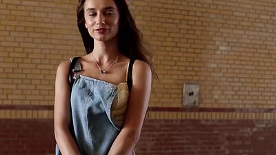 Beautiful Gloria Sol showed amazing art and her stunning curvy naked body