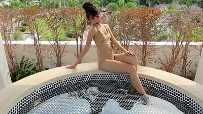 Bath time with petite Asian teen Sowan and babe showed her perfect body
