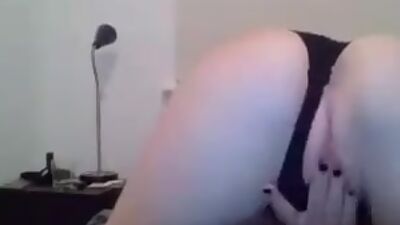 Hot Chick masturbating and playing with herself