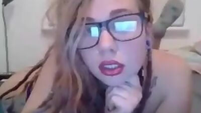 Hot Chick masturbating and playing with herself