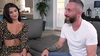Sophia Leone comes back for Ike Diezel's cock to fuck