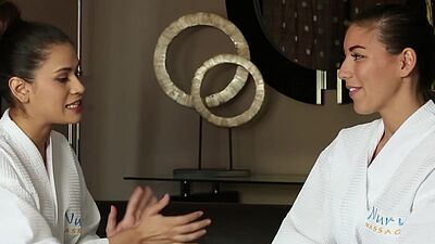 Big ass virgin MILF fucked by horny lesbian and she lost her virginity