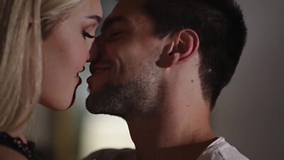 PS TS deepthroating babe gets bareback banged by her BF