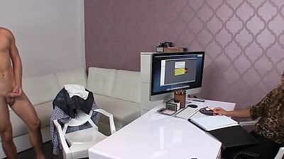 Amateur guy has failed casting with female agent