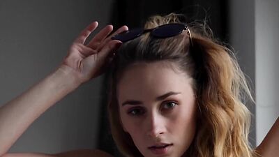 All natural Gloria Sol posing in the mountains and showing perfect big ass