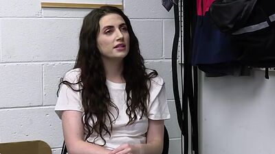 Aria sucked Mike's cock to escape her sticky situation