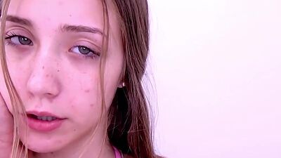 Uninhibited babe gets creamy cunt fucked in studio