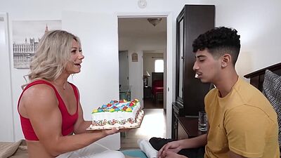 Stepson cannot resist his stepmoms seducing moves on him