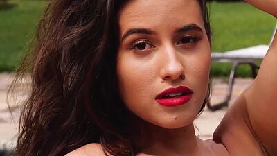 Sexy teen loves posing and being nude so she exposed her stunning body