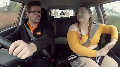 BBW amateur slut fucked outdoor in car by driving instructor