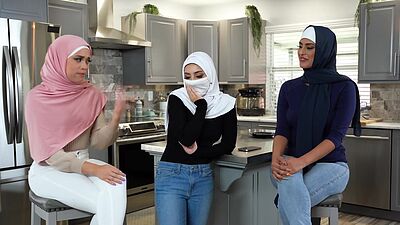 Damn, check this dude as he manages to hookup three Arab girls!