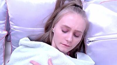 New 18 Girl with skinny body gets fucked at her audition