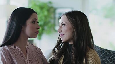 Wet brunette MILF Alex Coal tribbing with hot lesbian MILF Spencer Bradley