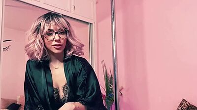 Mama Fiona - Caught And Seduced By Your Stepmom