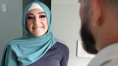 Peter Green's raging shaft tests Violet Gems' pussy