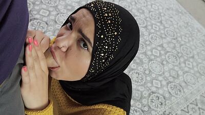 Arab teen stepsister Naudi Nala needed a 1000 dollars loan from her stepbro