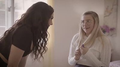 Unexperienced stepsister Carolina Sweets sucks cock for her 1st time