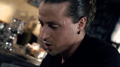 Teen Kayley Gunner grabbed the chance and got fucked by BFFs boyfriend