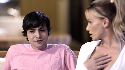 Rough sex is the only way to stay up MILF mommy Pristine Edge stepson said