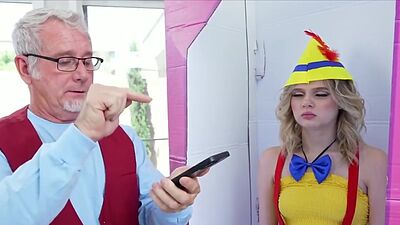 Petite blonde sexbot meets fat dick with her mouth