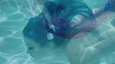 Teen tranny with big cock Kasey Kei fucked hot teen with big ass Jewelz Blu