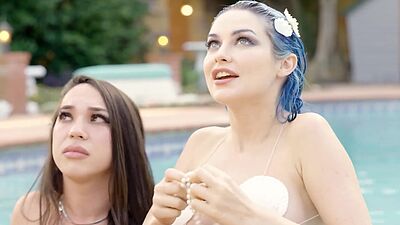 Teen tranny with big cock Kasey Kei fucked hot teen with big ass Jewelz Blu