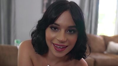 My kinky teen stepsister wanted to suck my dick so she gave me a blowjob