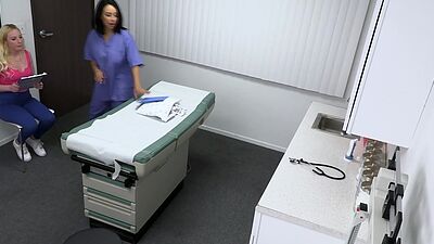 Teen that suffers from dry vagina gets cured with unorthodox method!