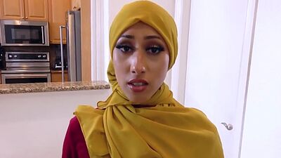 Kira gets intimate with her personal trainer Nicky