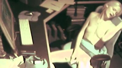 Solo spy cam slut masturbates