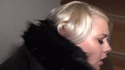 Busty bigass amateur MILF POV reality fucked 4 cash