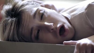 Babysitter Jane Wilde cheats her BF during work shift!