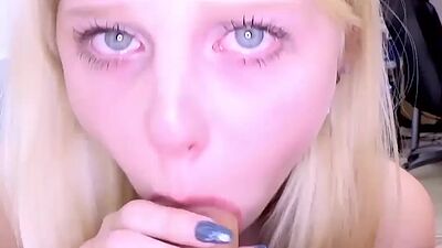 Sweetie sucks cock rims and gets fucked at her modeling audition