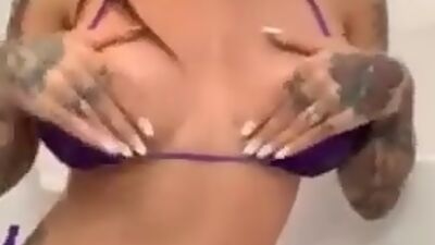 Joanna Angel Fucks her Ass and Squirts all over her Phone