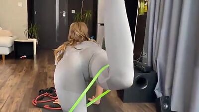 Fuck a Hot looking Fitness Girl in both Holes and Fill her ASS UP