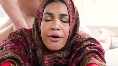 Maya comes to the idea and asks Peter to be her first sexperience