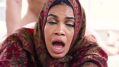 Maya comes to the idea and asks Peter to be her first sexperience