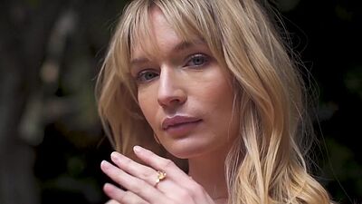 Big boobed all natural naked blondie Ashley Nash eating her dinner outdoor