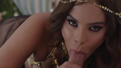 Gold bikini bombshell wants hard dick