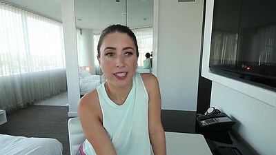 Sexy Serena Blair licked in shower by lesbian Presley Hart