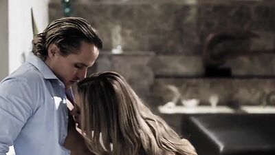 Robby and Quinton fills Ella's whore holes